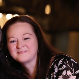 Meet your Posher, Dee